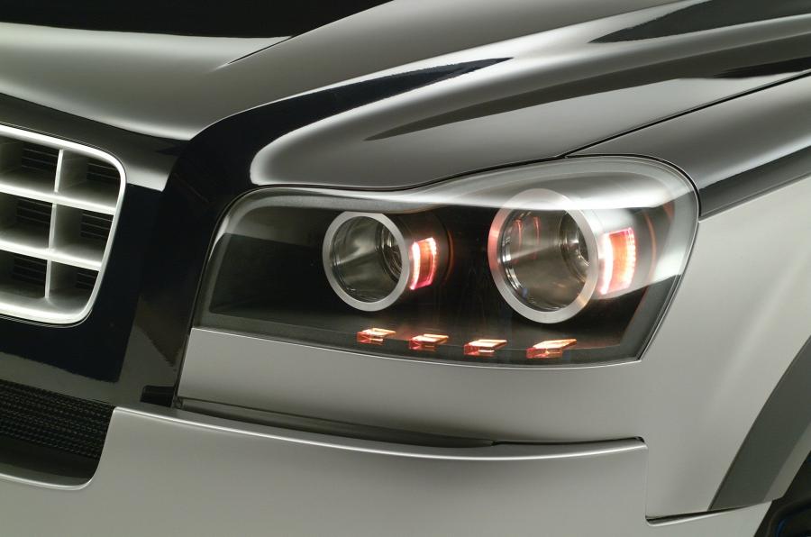  Volvo ACC Adventure Concept 2001 года  (фото 8 из 15)